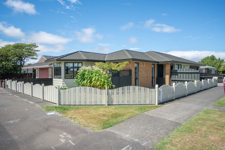 Photo of property in 1 Richmond Avenue, Takaro, Palmerston North, 4410