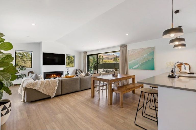 Photo of property in 8 Headley Drive, Lower Shotover, Queenstown, 9304