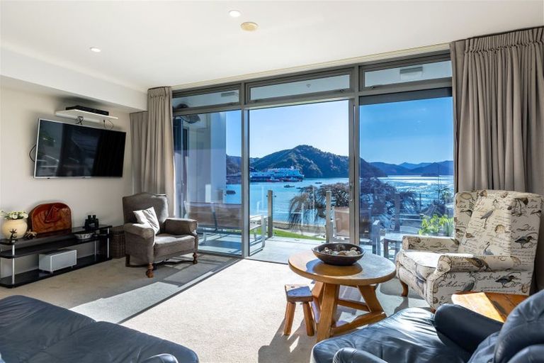 Photo of property in Oxleys Rock Apartments, 304/6 London Quay, Picton, 7220