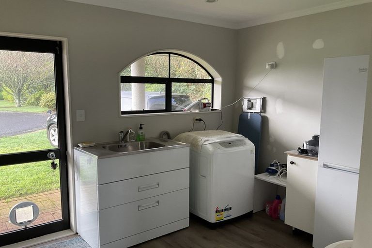 Photo of property in 1343 Devon Road, Brixton, Waitara, 4382