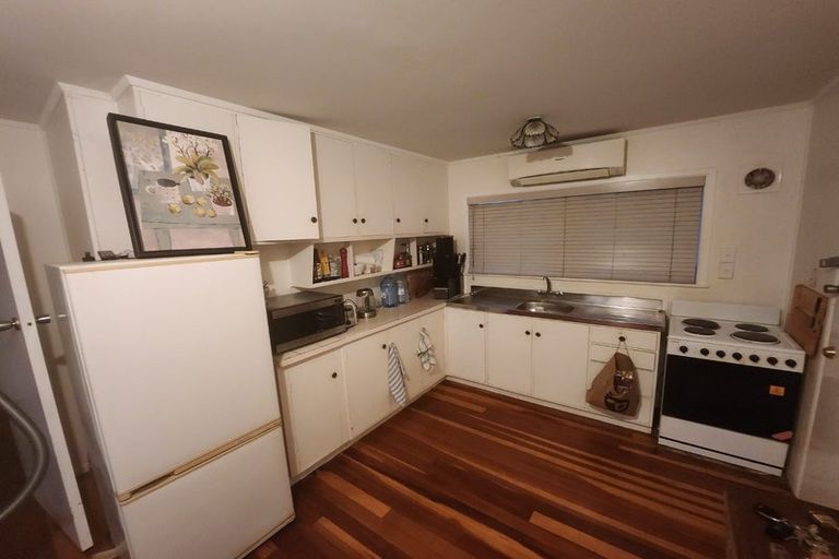 Photo of property in 2/50 Rangitoto Road, Papatoetoe, Auckland, 2025