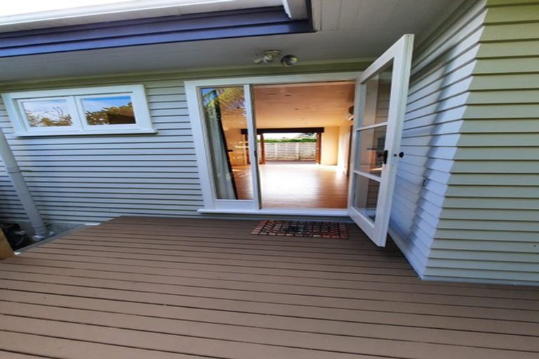 Photo of property in 14 Toru Road, Paraparaumu Beach, Paraparaumu, 5032