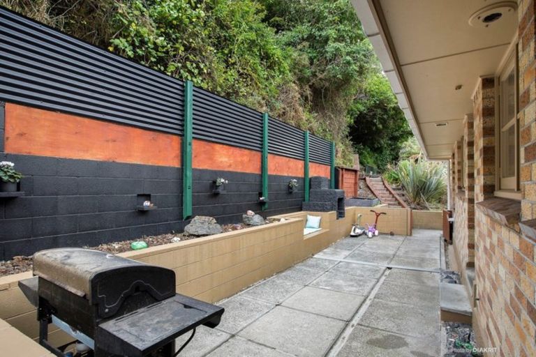 Photo of property in 6 Travers Street, Vogeltown, Wellington, 6021