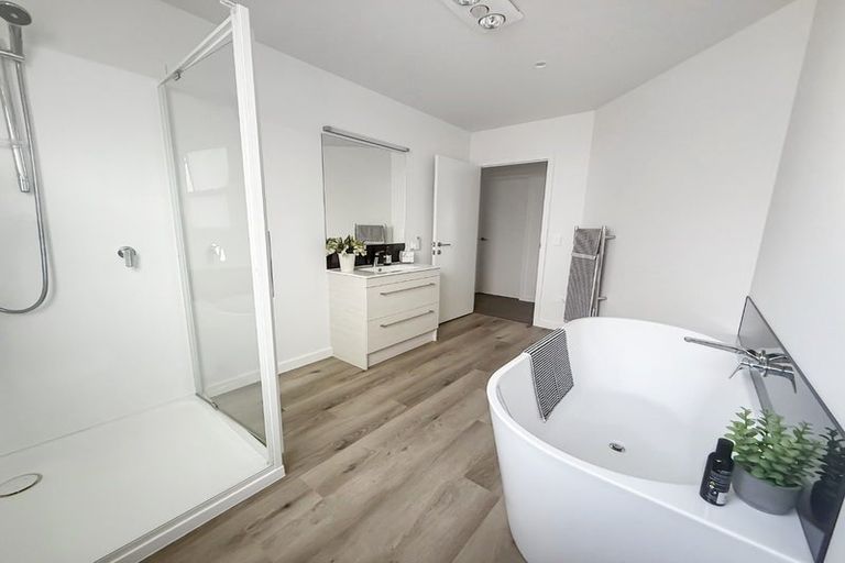 Photo of property in 4 Poroporo Way, Wharewaka, Taupo, 3330