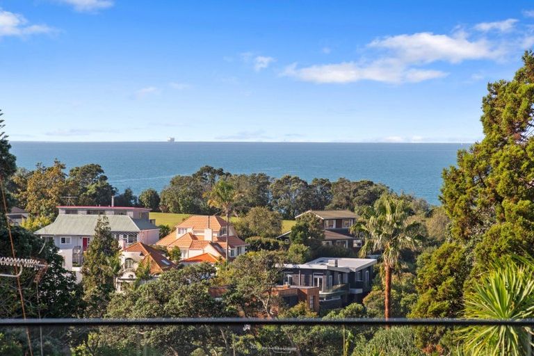 Photo of property in 2/21 Eastcliffe Road, Castor Bay, Auckland, 0620