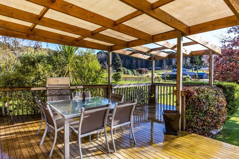 Photo of property in 44 Ramsay Drive, Acacia Bay, Taupo, 3385