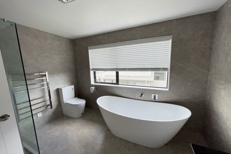 Photo of property in 13 Tawatawa Street, Long Bay, Auckland, 0630