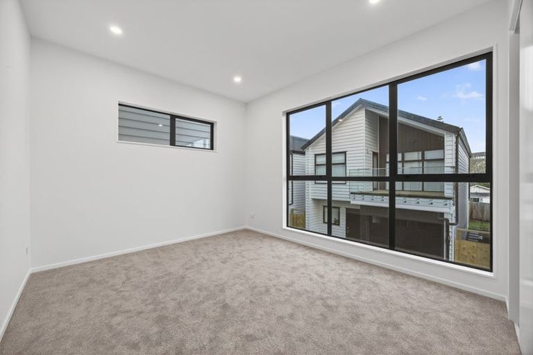 Photo of property in 27 Jandell Crescent, Bucklands Beach, Auckland, 2014