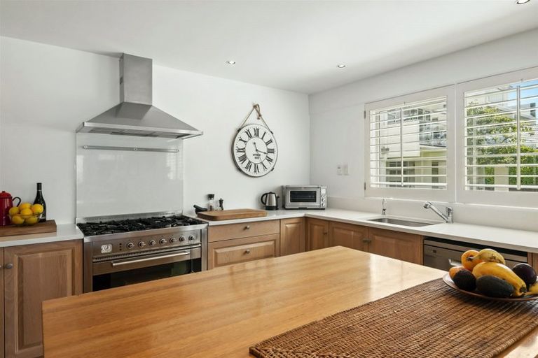 Photo of property in 1/21 Clifton Road, Hauraki, Auckland, 0622