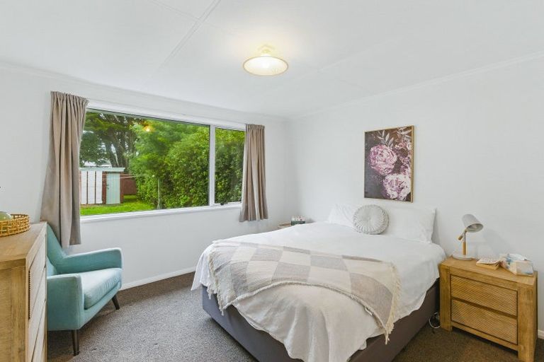 Photo of property in 96 Main Road, Titahi Bay, Porirua, 5022