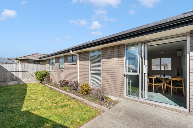 Photo of property in 12 Tarata Grove, Lansdowne, Masterton, 5810