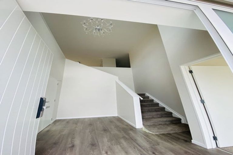 Photo of property in 38 Takurua Terrace, Orewa, 0931