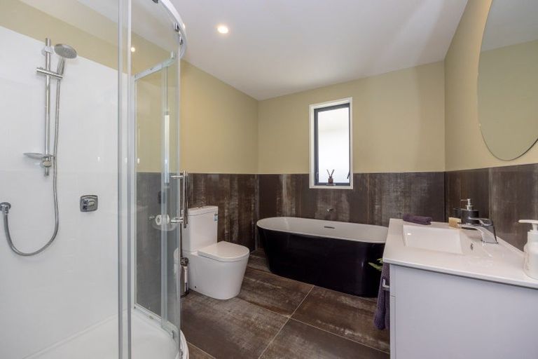 Photo of property in 11 Teal Place, Lake Hawea, Wanaka, 9382