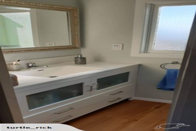 Photo of property in 19 Westside Road, Port Waikato, Tuakau, 2695