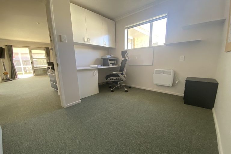 Photo of property in 8 Gibbs Place, Halswell, Christchurch, 8025