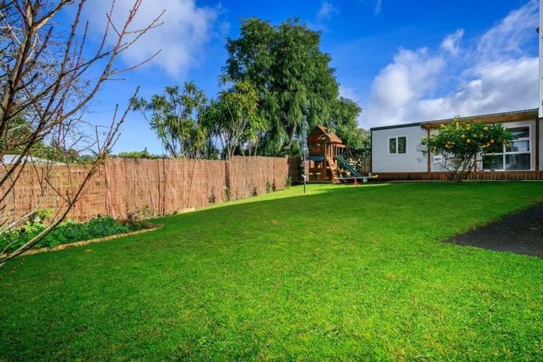 Photo of property in 54 Normanton Street, Glenfield, Auckland, 0629