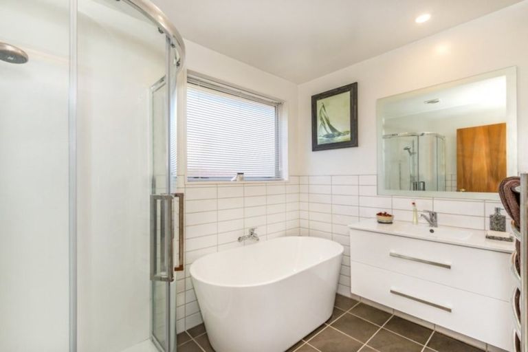 Photo of property in 3 Aberfoyle Place, Parklands, Christchurch, 8083