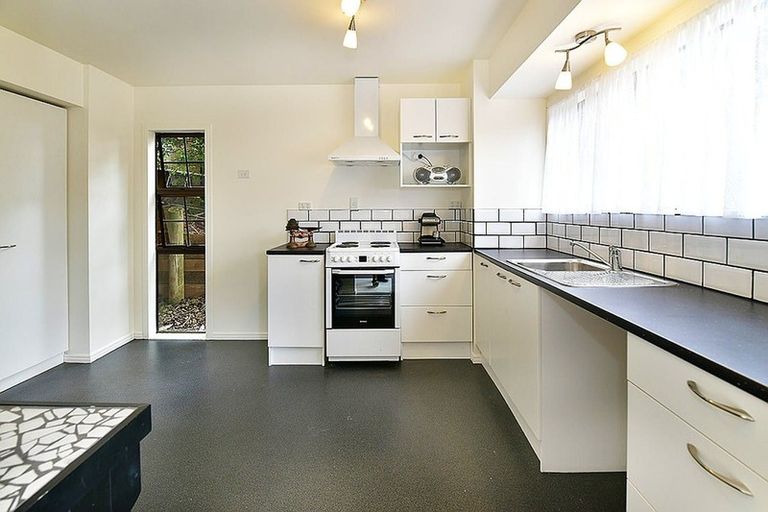 Photo of property in 1295 Whangaparaoa Road, Army Bay, Whangaparaoa, 0930