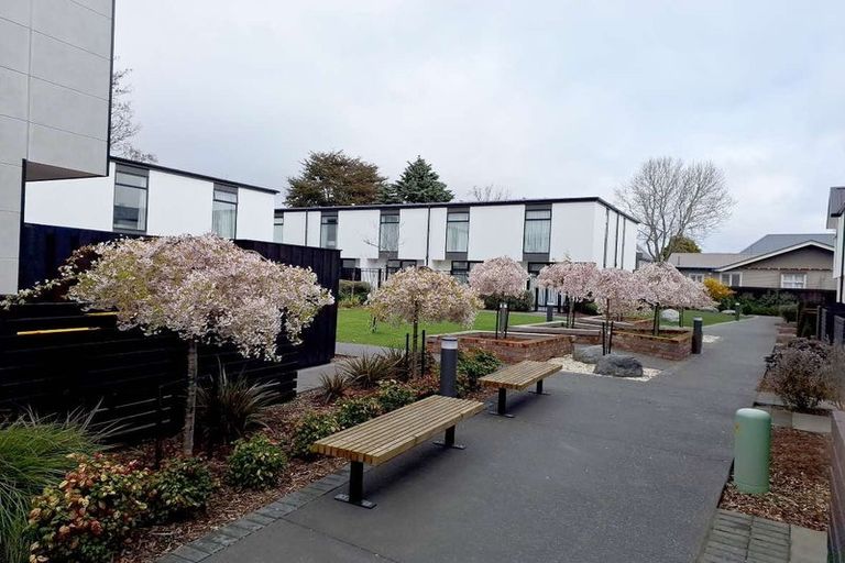 Photo of property in 2/8 New Brighton Road, Shirley, Christchurch, 8061