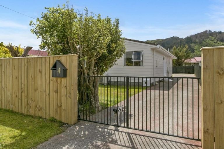 Photo of property in 4 Wellington Road, Wainuiomata, Lower Hutt, 5014