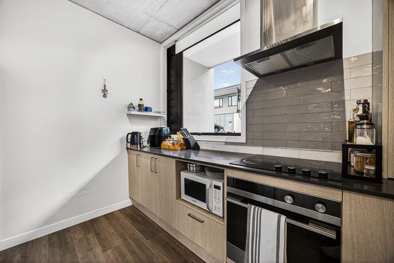 Photo of property in 11/4161 Great North Road, Glen Eden, Auckland, 0602