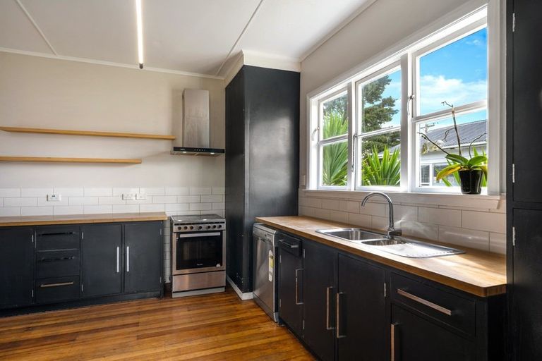 Photo of property in 61 Miro Street, Trentham, Upper Hutt, 5018