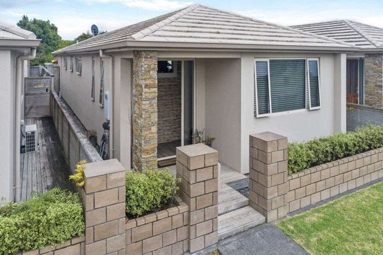 Photo of property in 28 Scoria Close, Pyes Pa, Tauranga, 3112