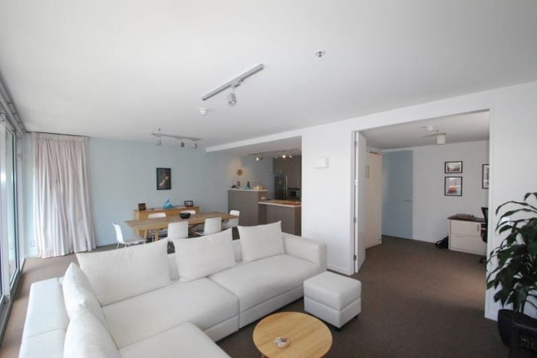 Photo of property in Montreaux Apartments, 9c/164 The Terrace, Wellington Central, Wellington, 6011