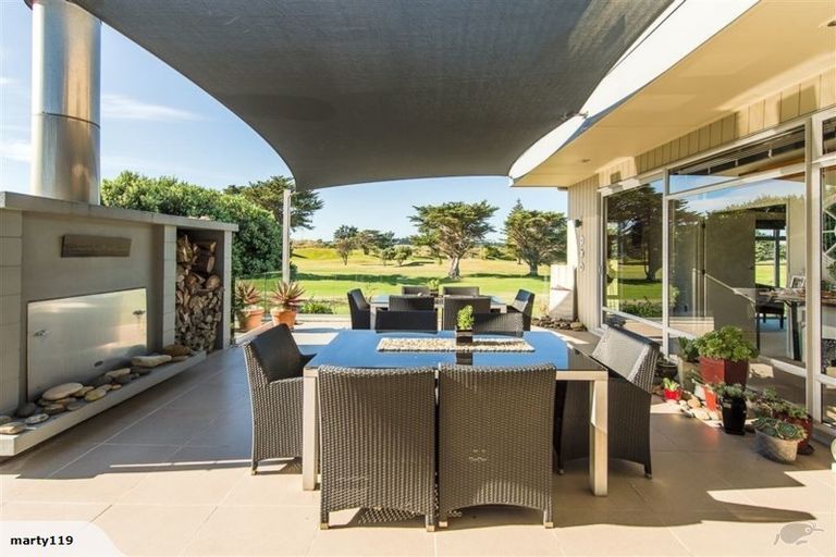 Photo of property in 34 Longbeach Drive, Castlecliff, Whanganui, 4501