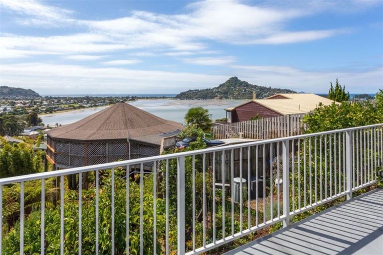 Photo of property in 8 Pine Grove, Tairua, 3508