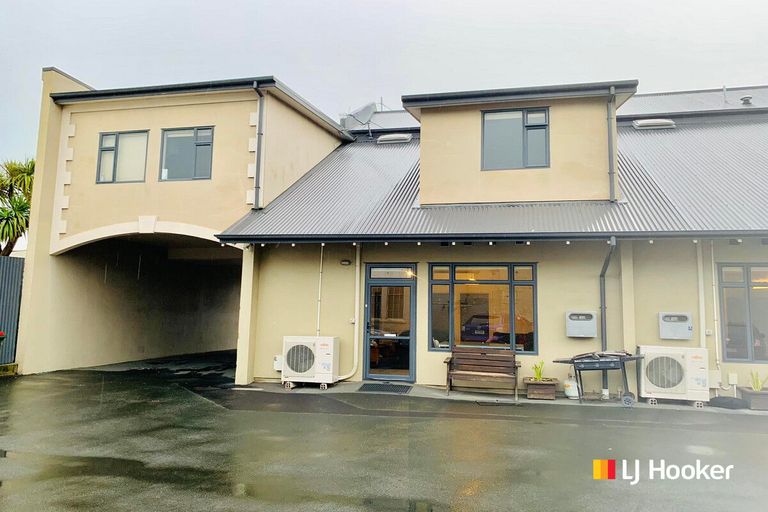 Photo of property in 5 Anzac Avenue, Dunedin Central, Dunedin, 9016