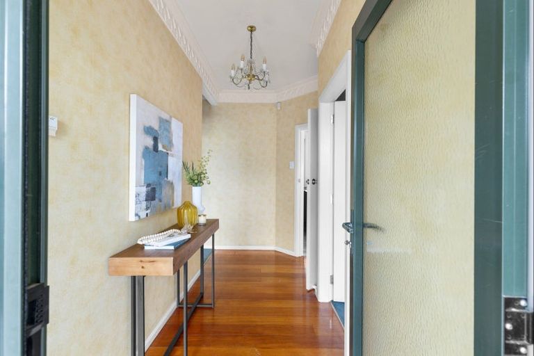 Photo of property in 49 Haydon Street, Roslyn, Palmerston North, 4414