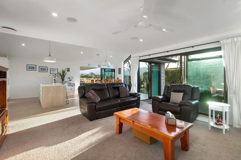 Photo of property in 17 Riverside Place, Katikati, 3129