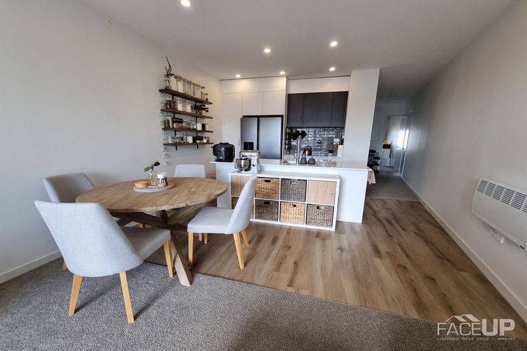 Photo of property in 5/3 Genevieve Lane, Hobsonville, Auckland, 0616