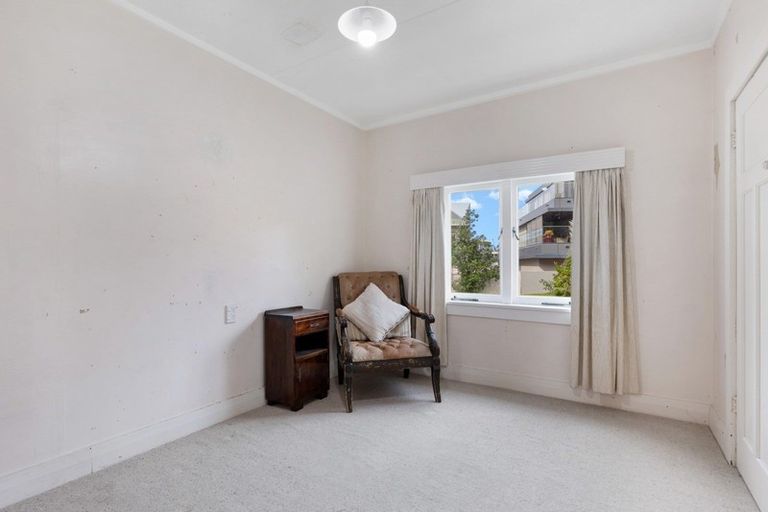 Photo of property in 18 The Mall, Mount Maunganui, 3116