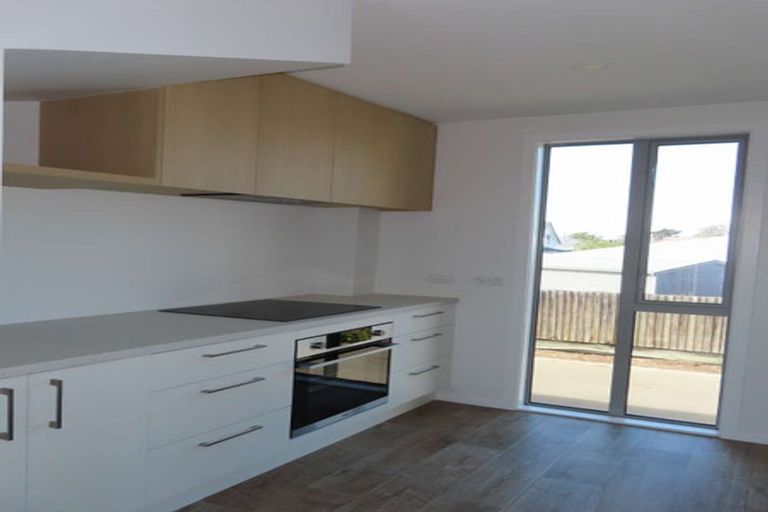 Photo of property in 6/246 Marine Parade, New Brighton, Christchurch, 8061