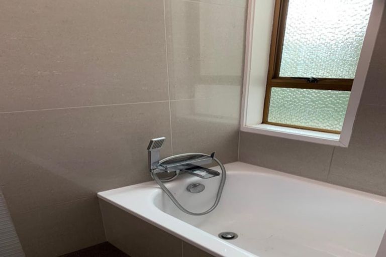 Photo of property in 80 Hadfield Street, Beach Haven, Auckland, 0626