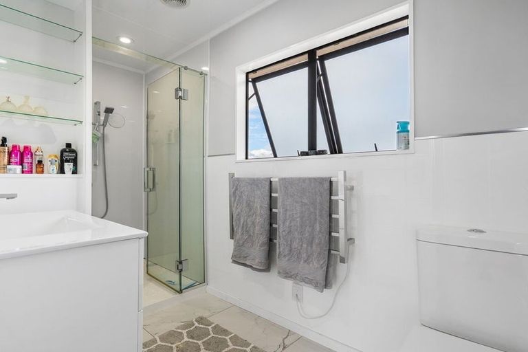 Photo of property in 12 Third Avenue, Avenues, Whangarei, 0110