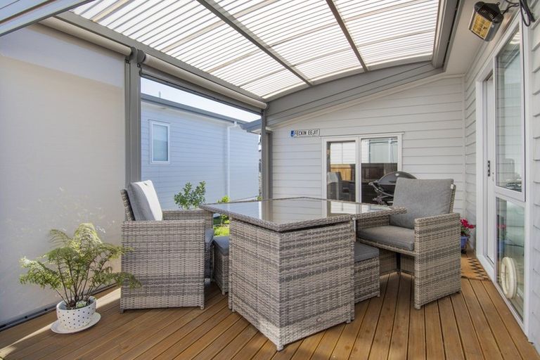 Photo of property in 11 Kamahi Crescent, Papamoa Beach, Papamoa, 3118