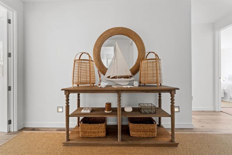 Photo of property in 15 Kewai Street, Omaha, 0986