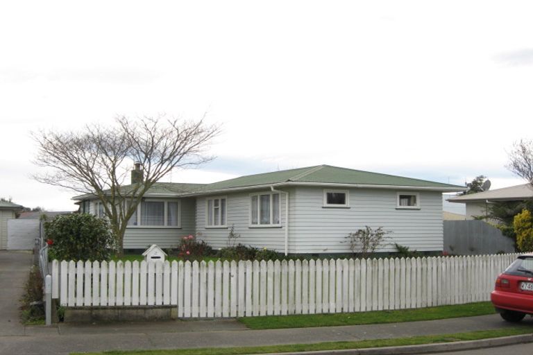 Photo of property in 2 Clare Place, Pirimai, Napier, 4112