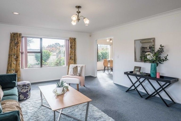 Photo of property in 1 Inverell Place, Waikanae, 5036