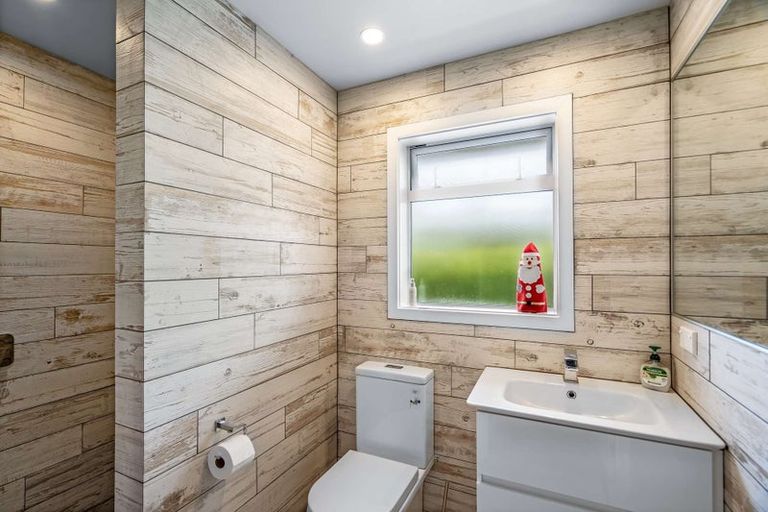 Photo of property in 1 Alfred Street, Westshore, Napier, 4110