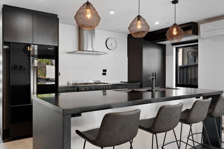 Photo of property in 13 Howden Drive, Jacks Point, 9371