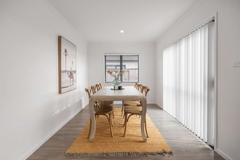 Photo of property in 32 Marion Crescent, Papamoa Beach, Papamoa, 3118