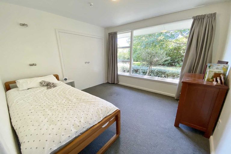 Photo of property in 17 Landsdowne Terrace, Cashmere, Christchurch, 8022