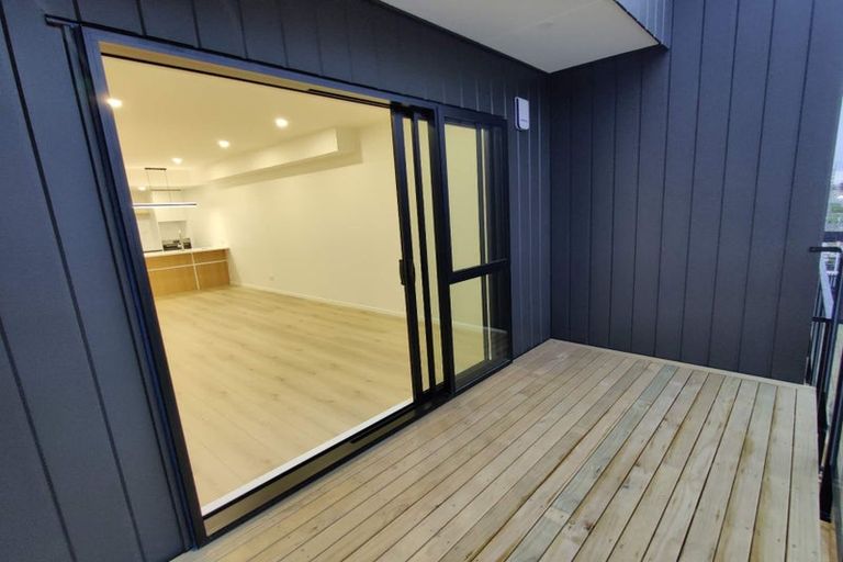Photo of property in 15 Papatahi Lane, Flat Bush, Auckland, 2019