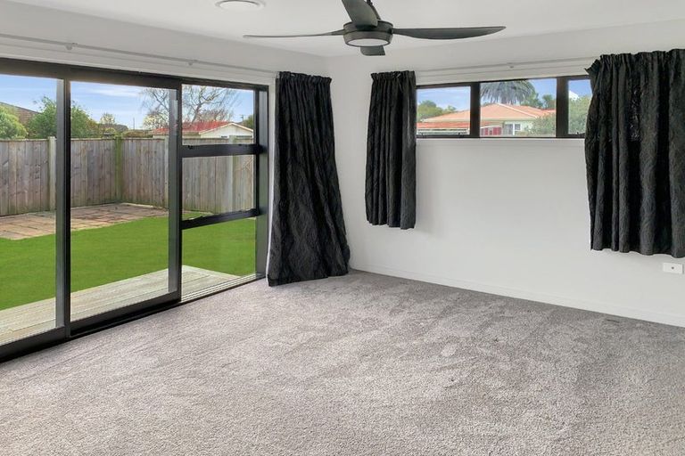 Photo of property in 8 Gladys Place, Levin, 5510