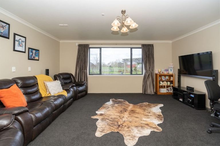 Photo of property in 32 Marshmeadow Road, Newstead, Hamilton, 3286