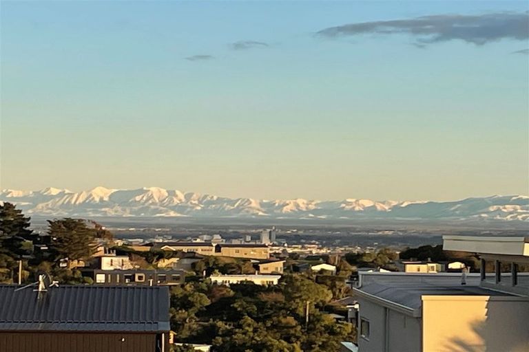 Photo of property in 9 Assisi Street, Mount Pleasant, Christchurch, 8081